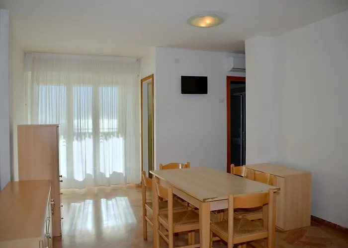 Aurora A Apartment *